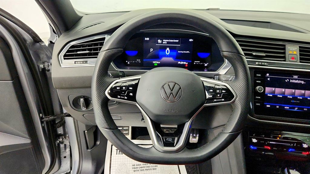 Used 2024 Volkswagen Tiguan SE R-Line image 13