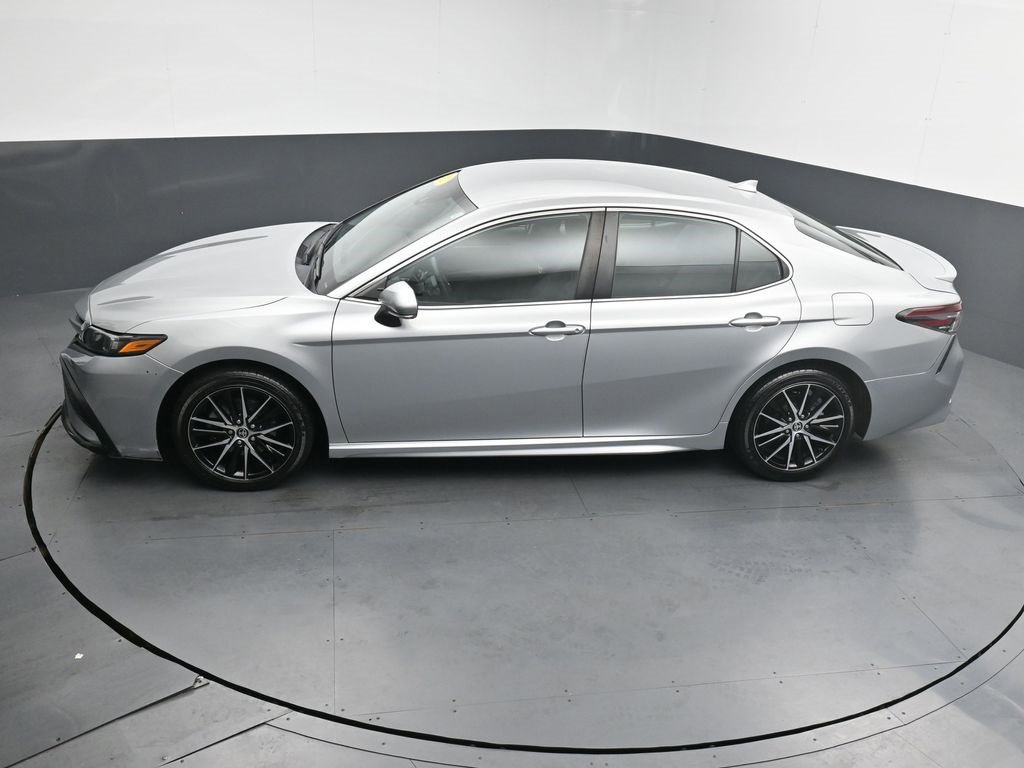Used 2022 Toyota Camry SE image 31