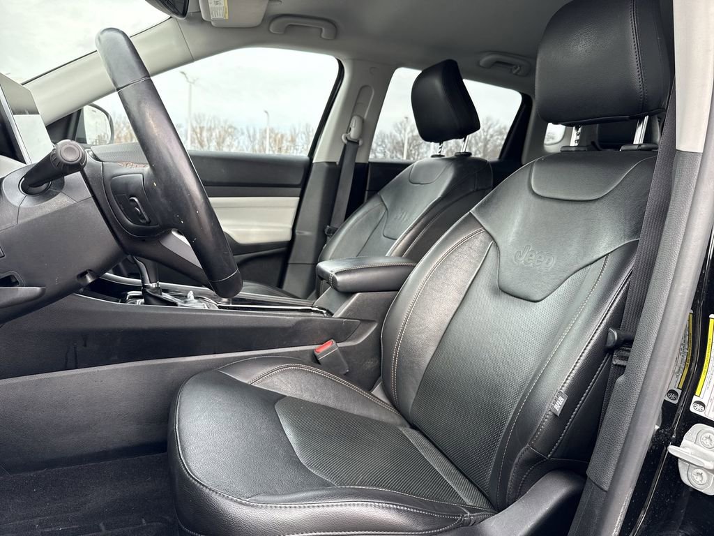 Used 2022 Jeep Compass Limited image 13