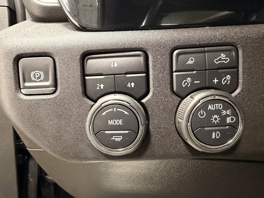 Used 2024 Chevrolet Silverado 2500 LT w/ Midnight Edition image 31