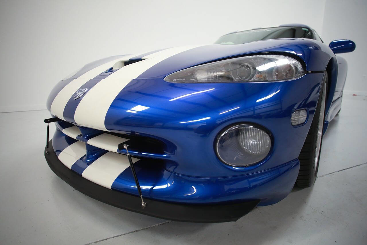 Used 1997 Dodge Viper GTS RWD image 12