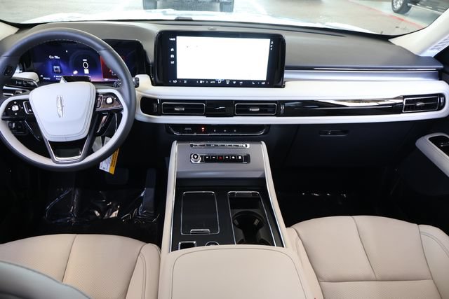 New 2026 Lincoln Aviator AWD image 16