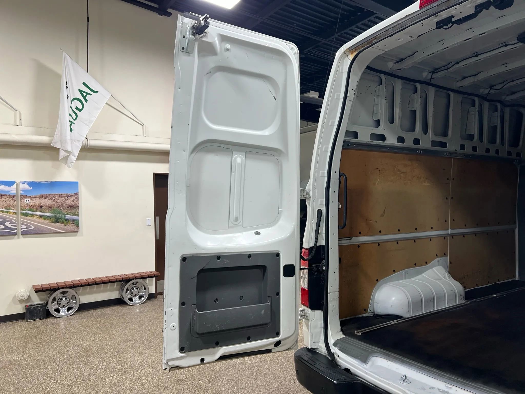 Used 2017 Nissan NV 2500 SV w/ Technology Package image 17