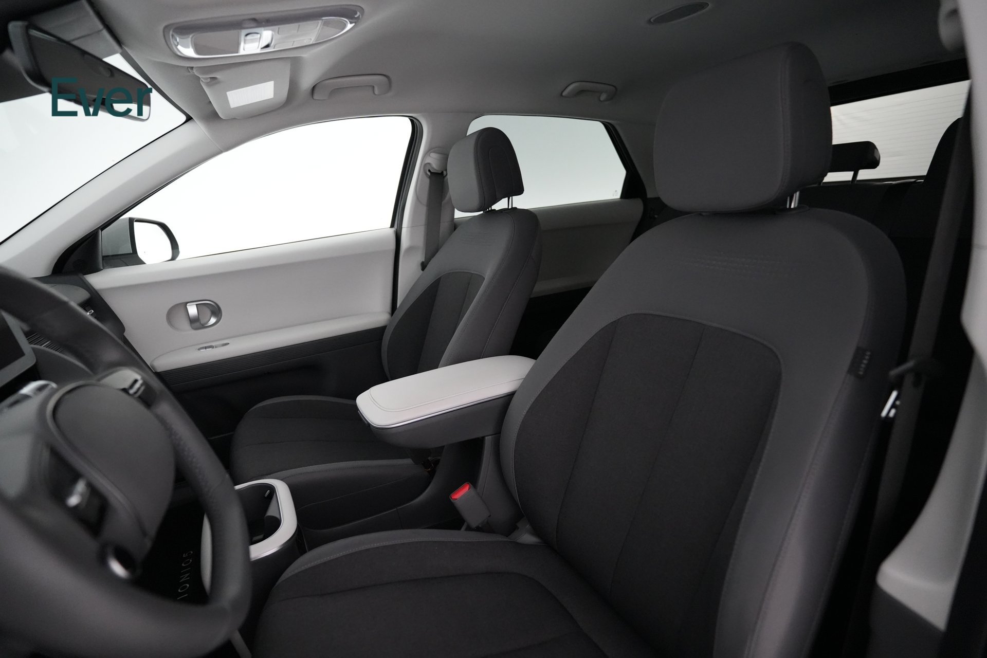 Used 2024 Hyundai Ioniq 5 SEL RWD image 4