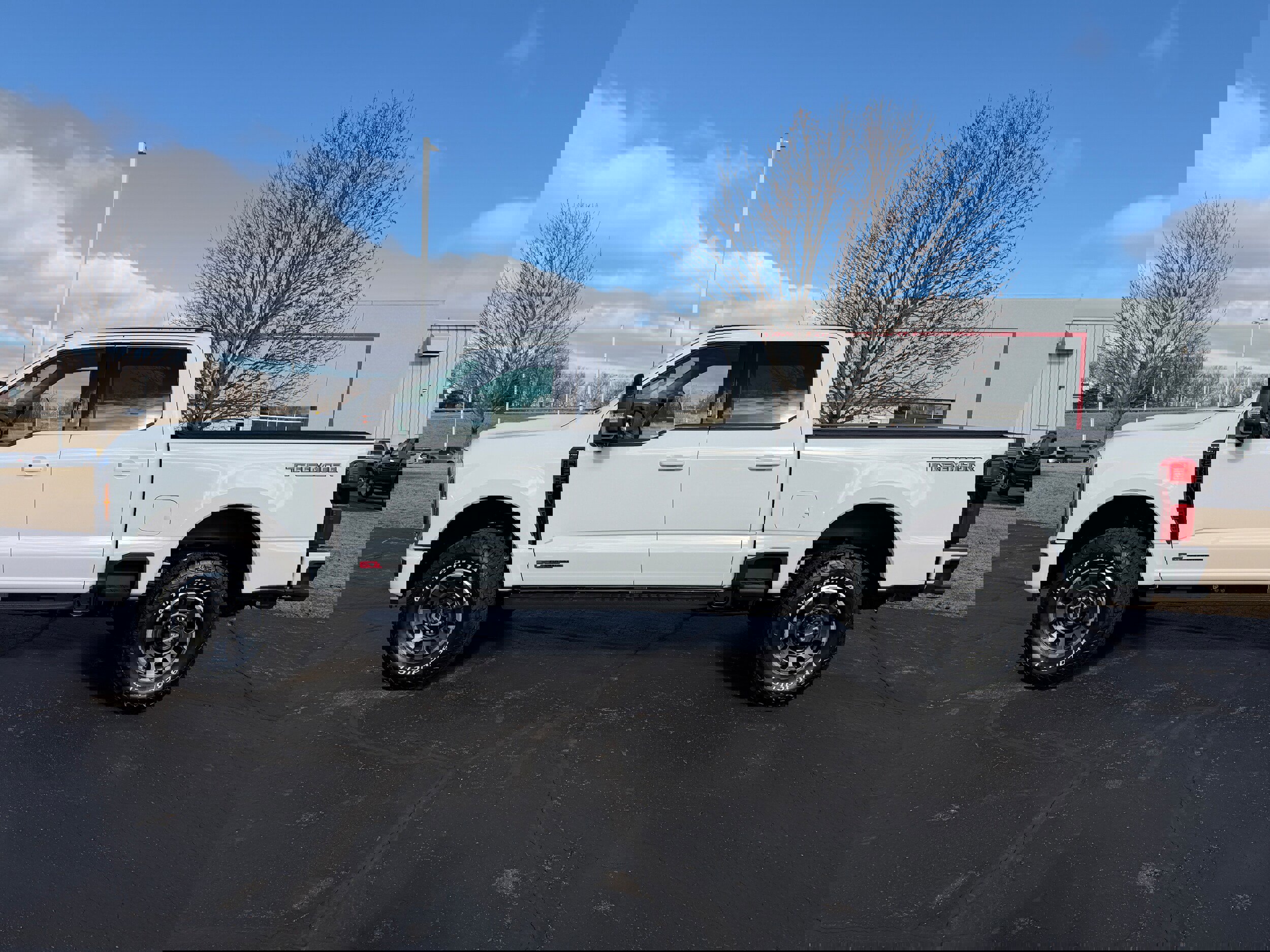 Certified 2024 Ford F350 Lariat w/ Lariat Ultimate Package image 5