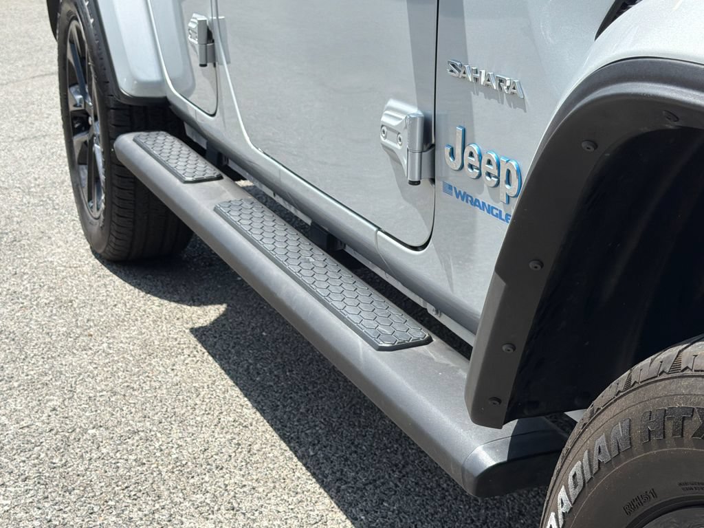 Used 2024 Jeep Wrangler Unlimited Sahara AWD/4WD image 8