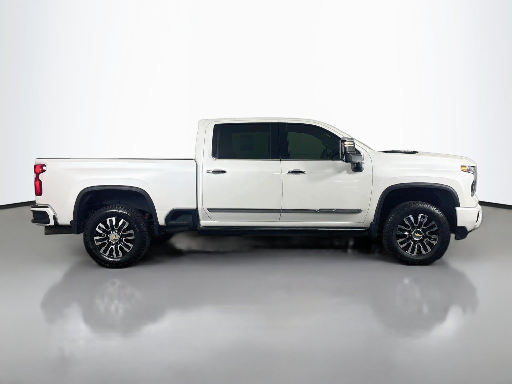 Certified 2024 Chevrolet Silverado 3500 High Country w/ Technology Package AWD/4WD image 8
