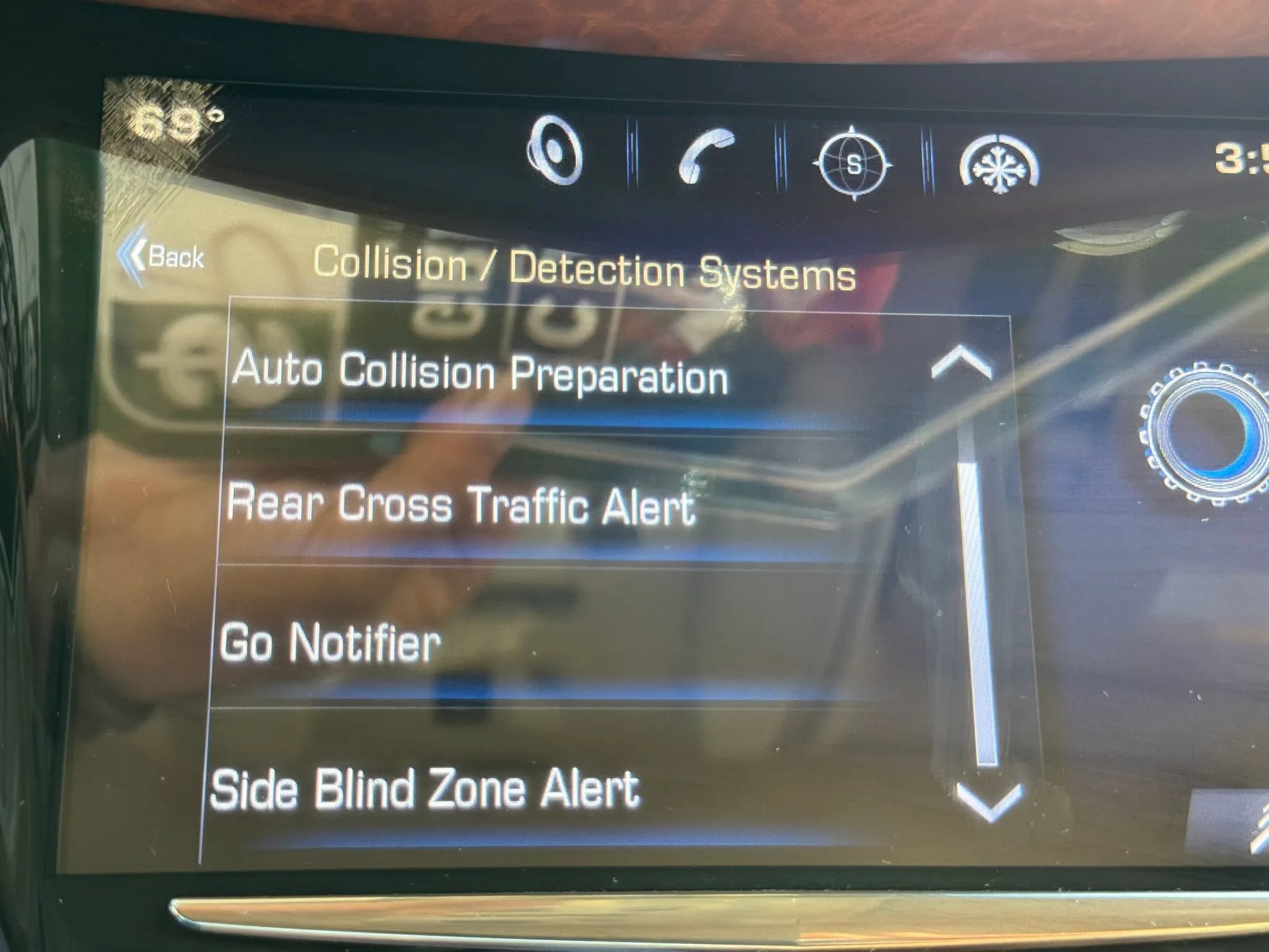Used 2015 Cadillac Escalade ESV Platinum AWD/4WD image 37