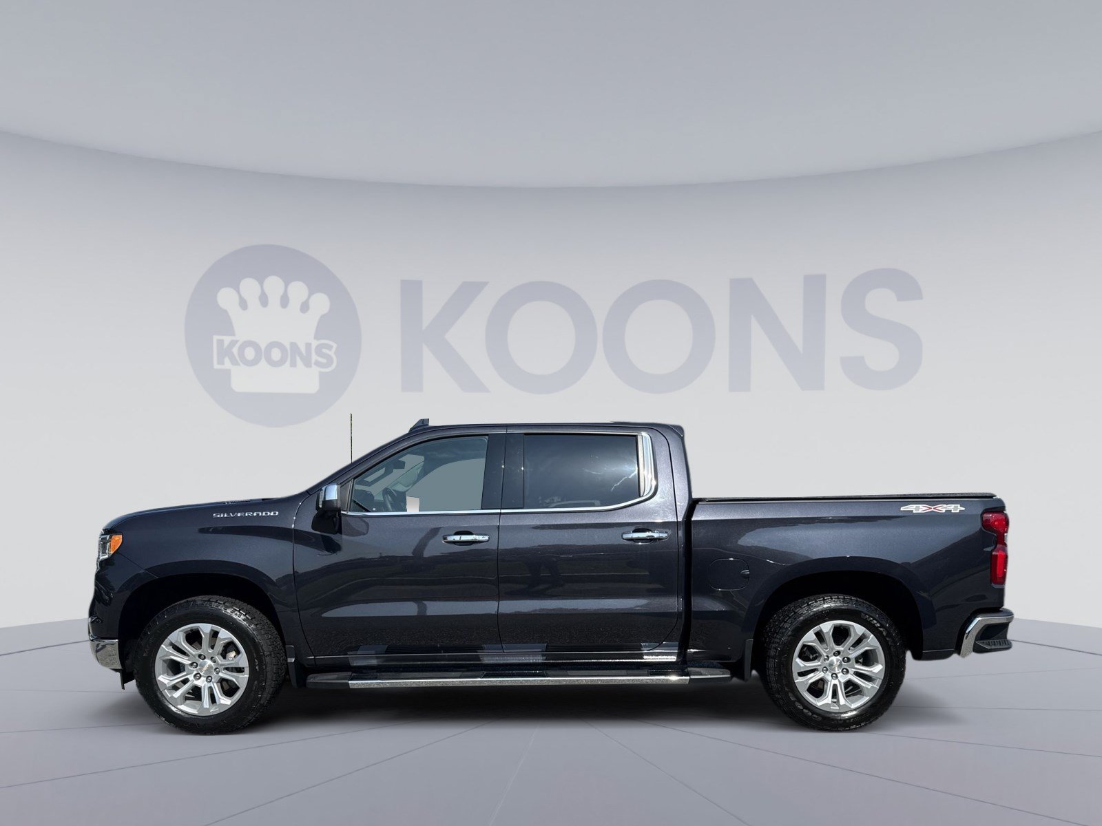 Used 2024 Chevrolet Silverado 1500 LTZ w/ LTZ Premium Package AWD/4WD image 2