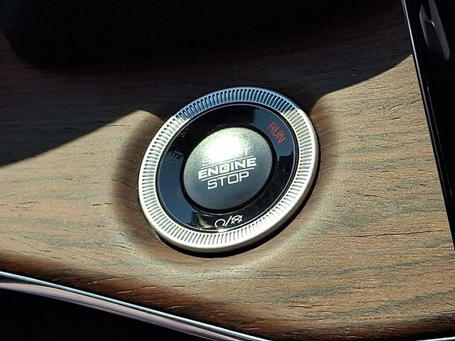 Used 2025 Jeep Grand Cherokee L Summit w/ Advanced Protech Group IV AWD/4WD image 24