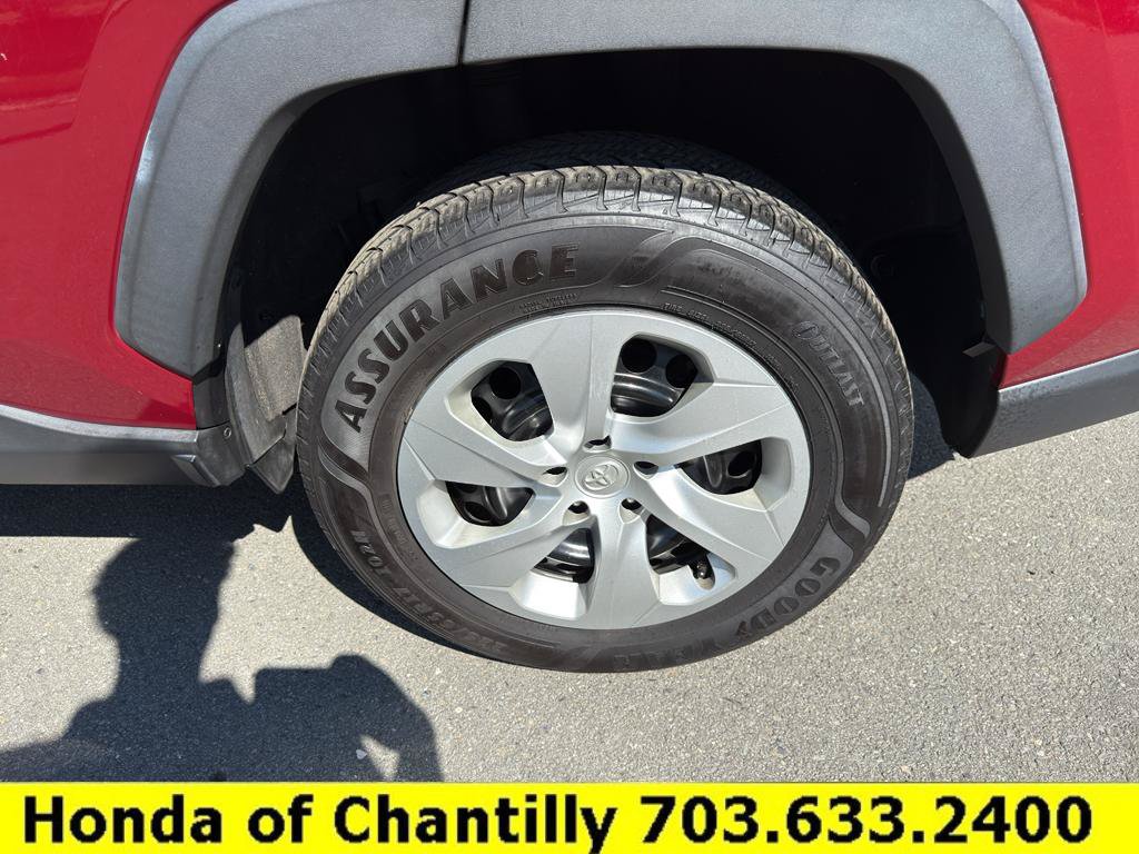 Used 2021 Toyota RAV4 LE AWD/4WD image 27
