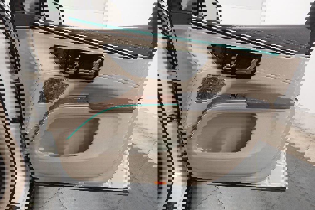 Used 2023 Mercedes-Benz EQS 580 4MATIC SUV image 33