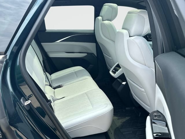 Certified 2024 Cadillac Lyriq Sport w/ LPO, Floor Liner Package AWD/4WD image 21