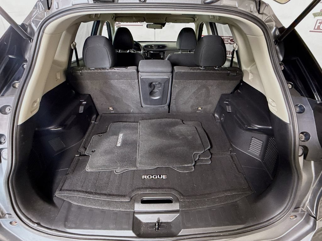 Used 2020 Nissan Rogue S FWD image 26