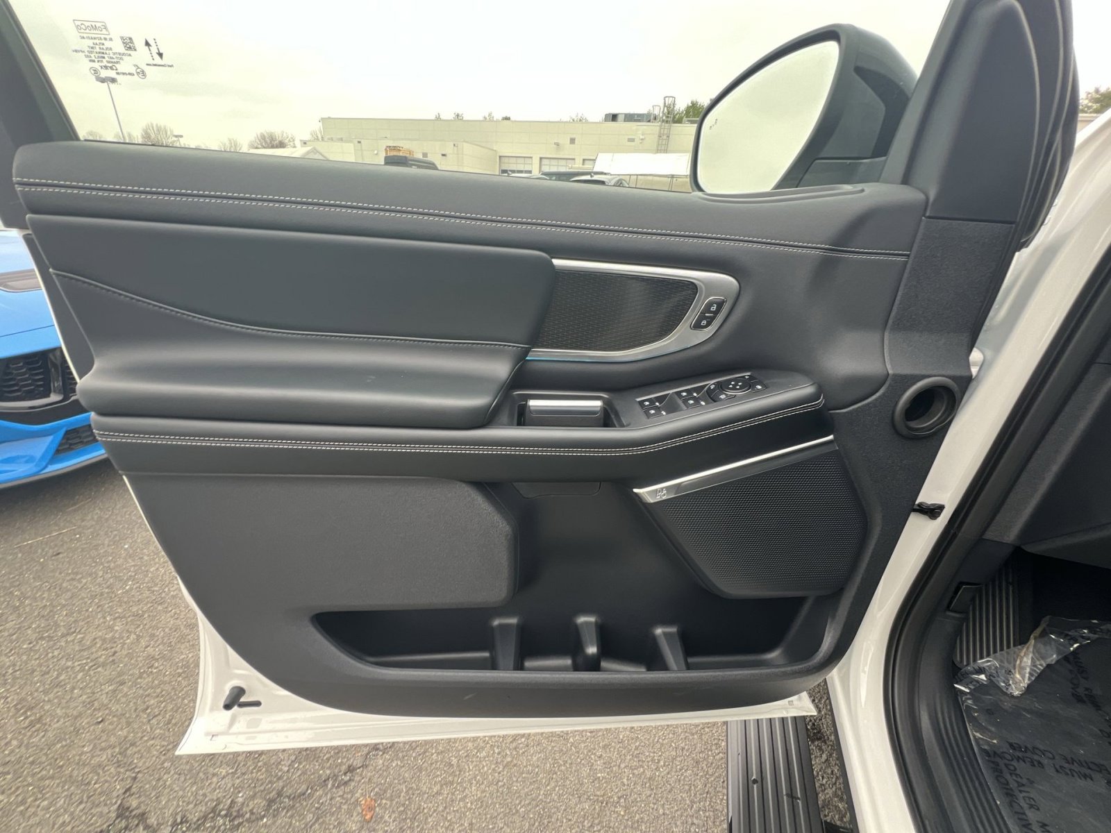 New 2025 Ford Expedition Max Platinum w/ Stealth Performance Package image 15