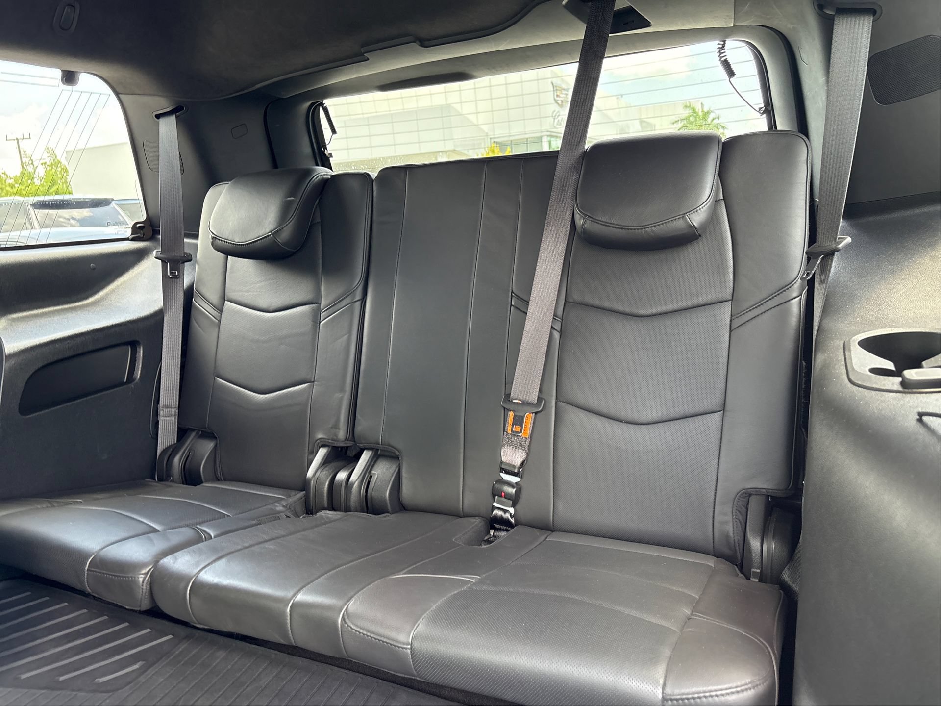 Used 2020 Cadillac Escalade Platinum RWD image 14
