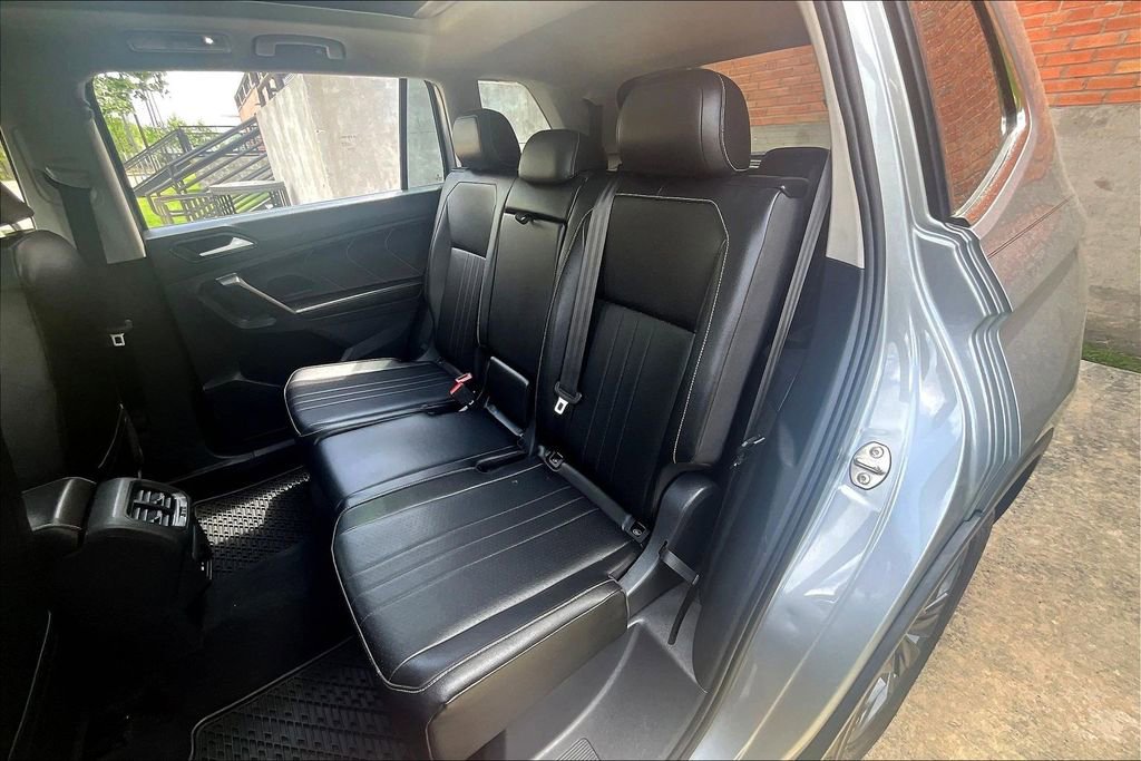 Used 2022 Volkswagen Tiguan SE image 34