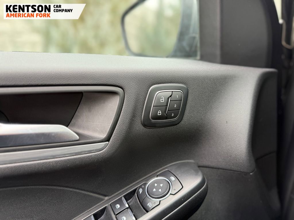 Used 2025 Ford Escape Platinum image 25