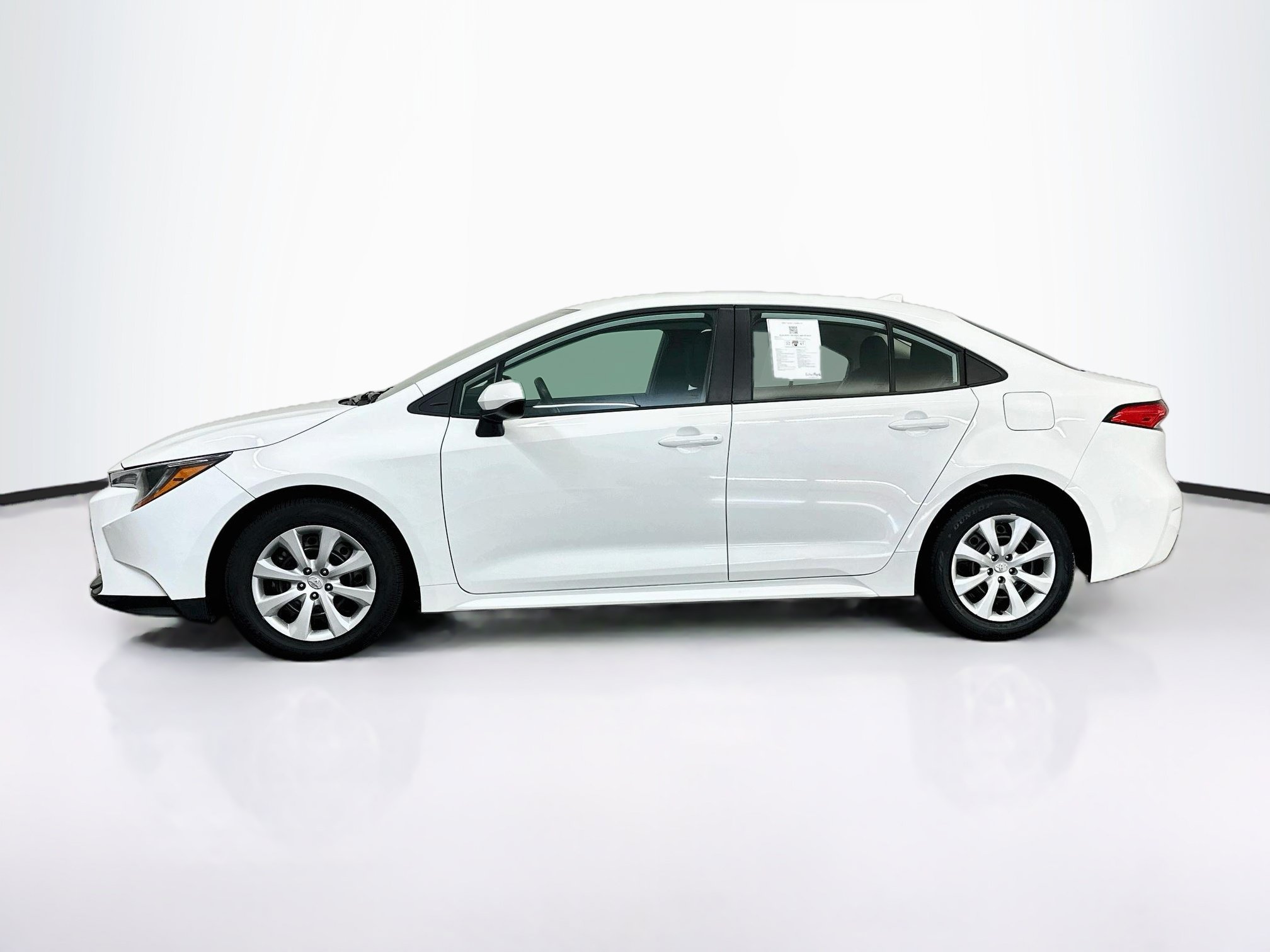Used 2026 Toyota Corolla LE FWD image 4