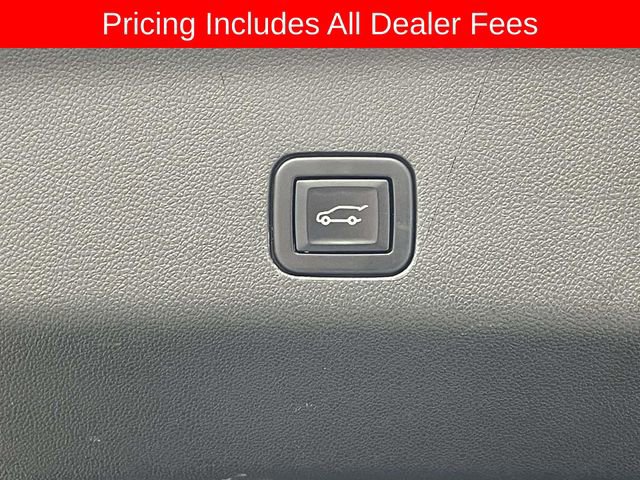 Used 2022 Cadillac Escalade Premium Luxury w/ Performance Package AWD/4WD image 16
