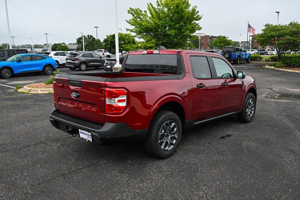 New 2025 Ford Maverick XLT w/ XLT Luxury Package image 4