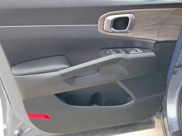 Certified 2022 Kia Sorento EX FWD image 10