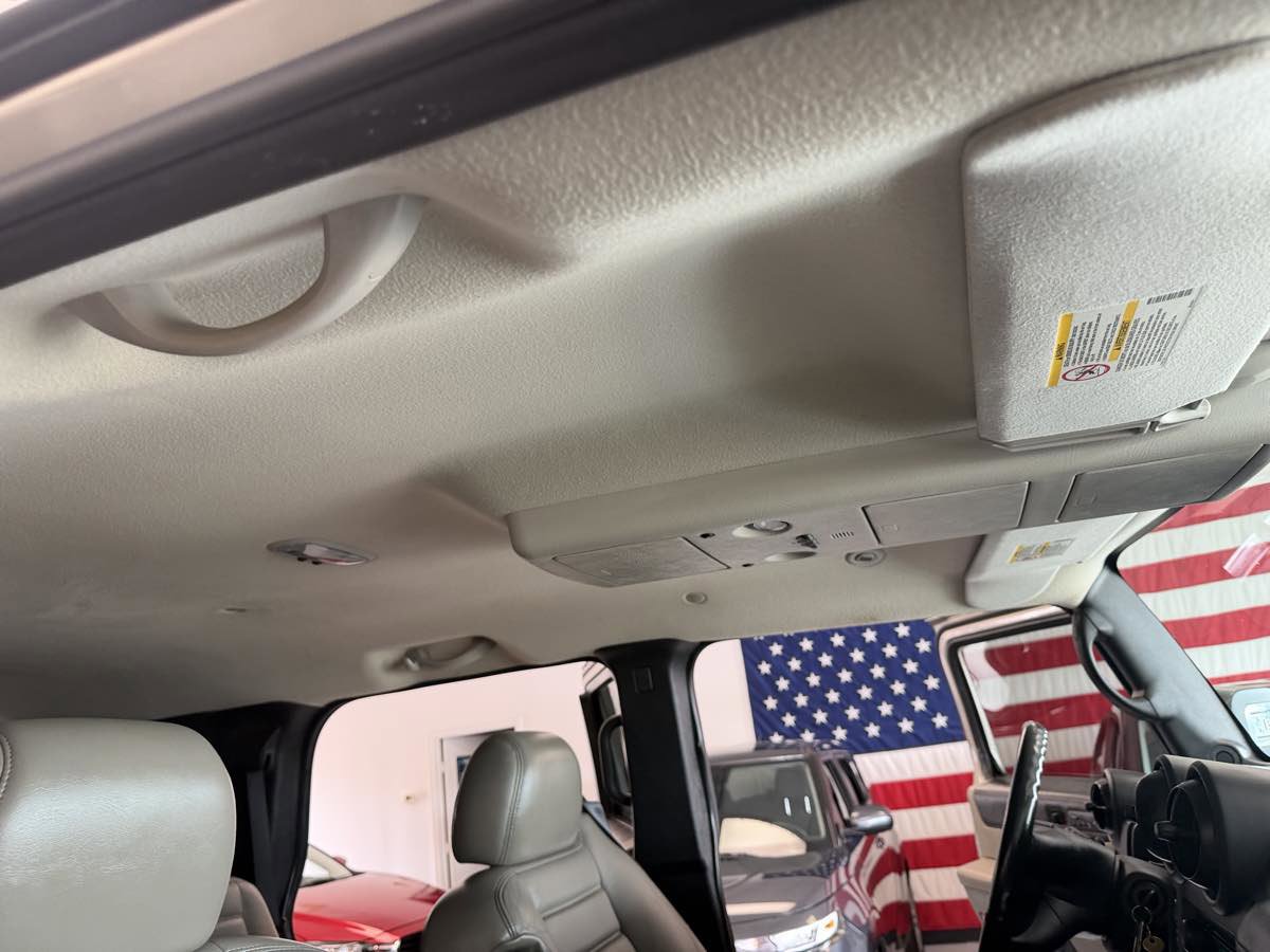 Used 2005 HUMMER H2 image 28