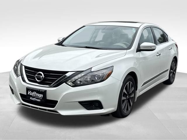 Used 2018 Nissan Altima 2.5 SL w/ 2.5 SL Technology Package FWD image 3
