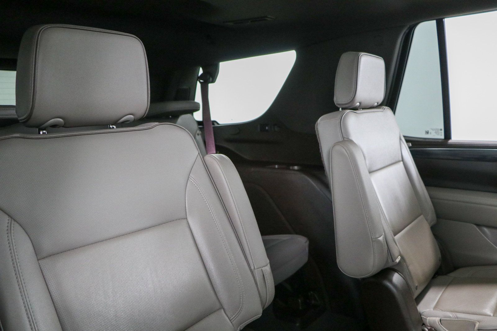 Used 2023 GMC Yukon SLT w/ SLT Premium Package AWD/4WD image 33