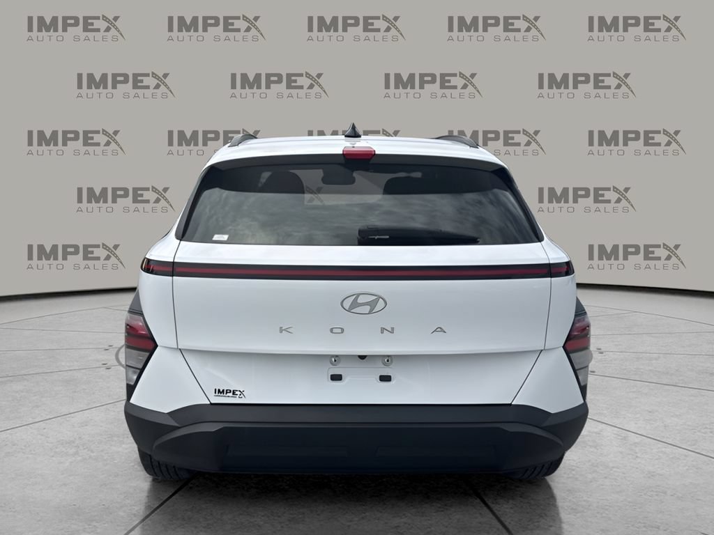 Used 2024 Hyundai Kona SEL FWD image 4