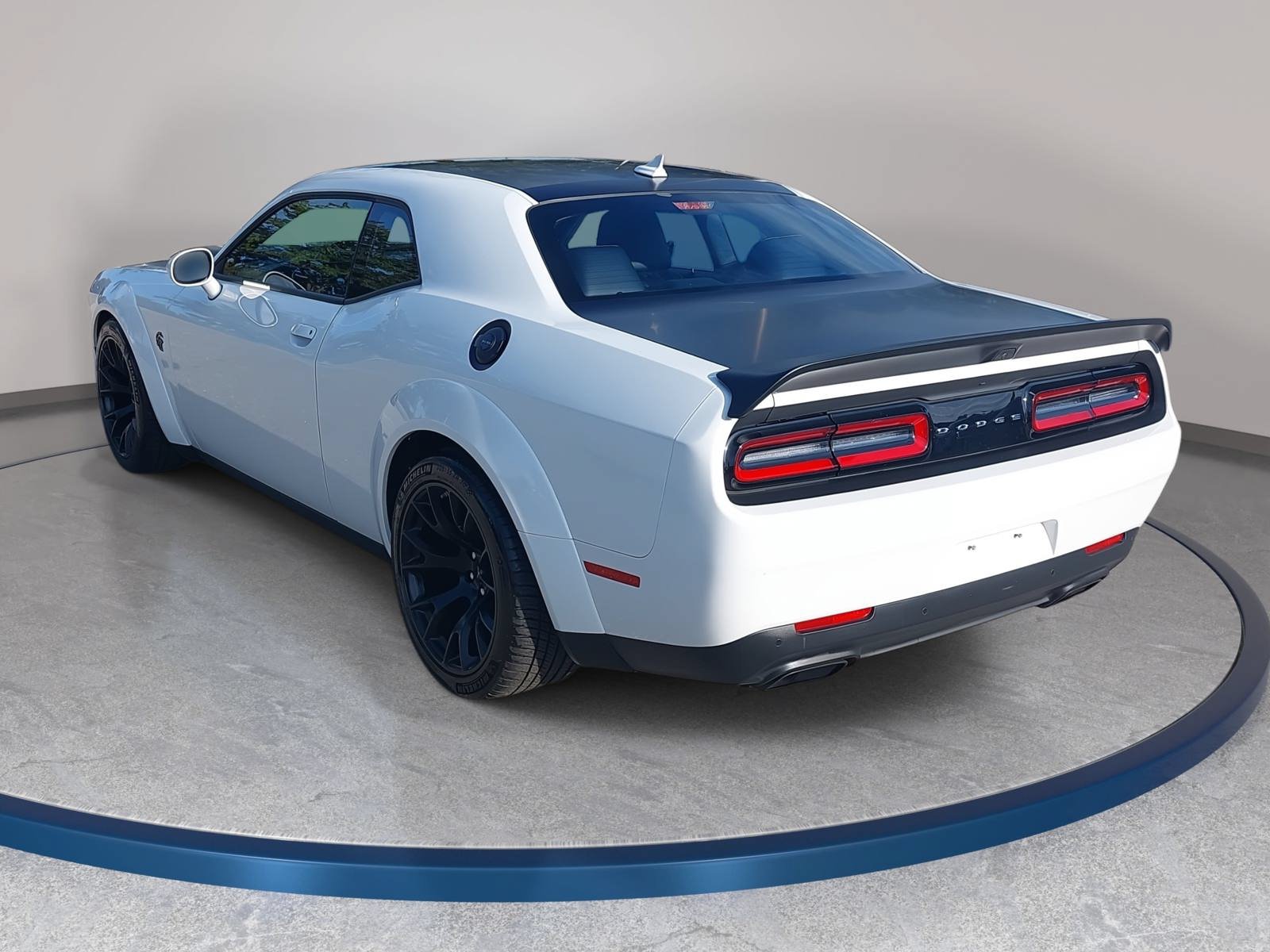 Used 2023 Dodge Challenger SRT Hellcat RWD image 7