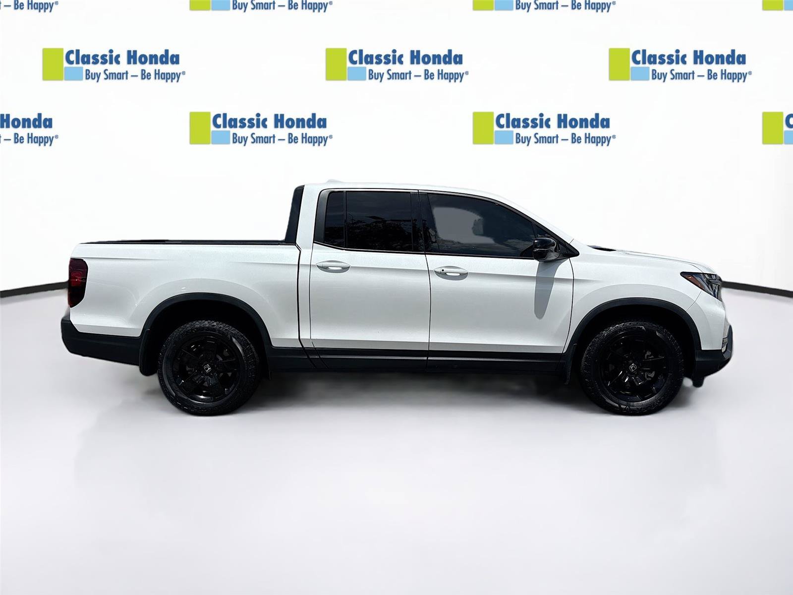 Certified 2024 Honda Ridgeline Black Edition image 9