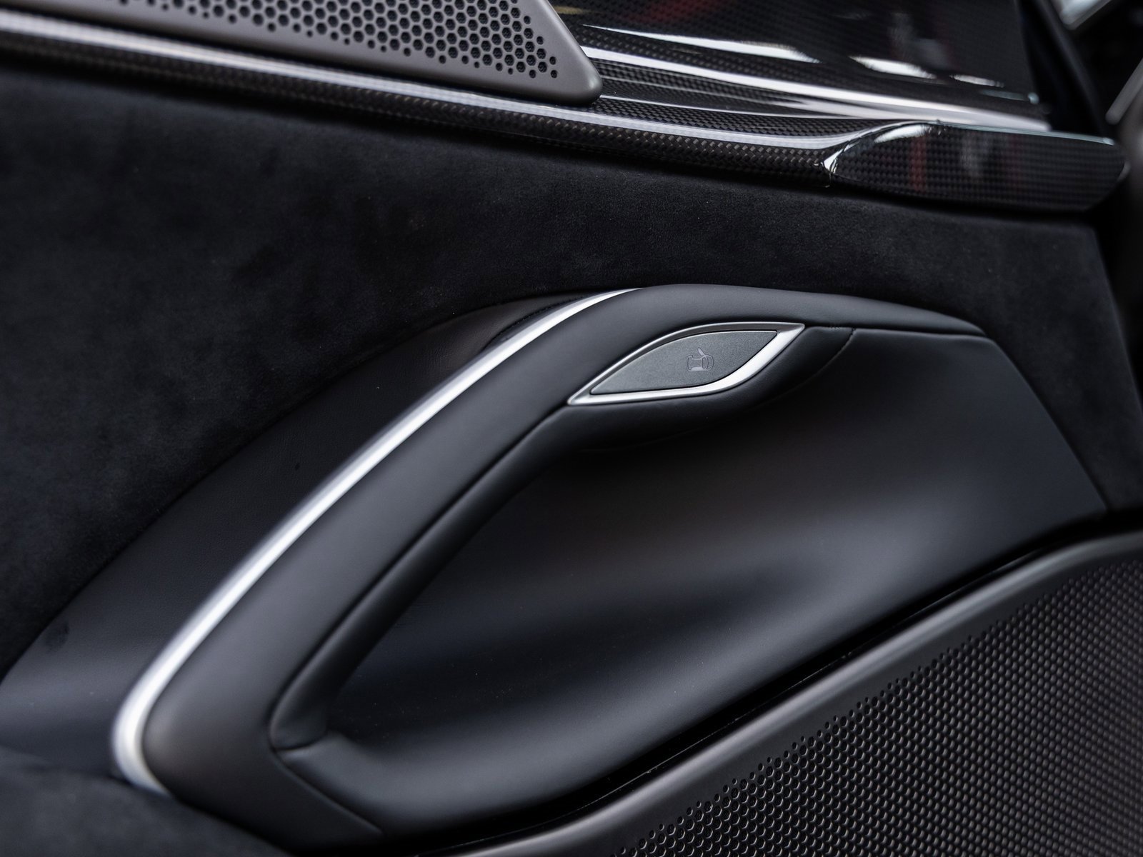 Used 2025 Ferrari Purosangue image 24