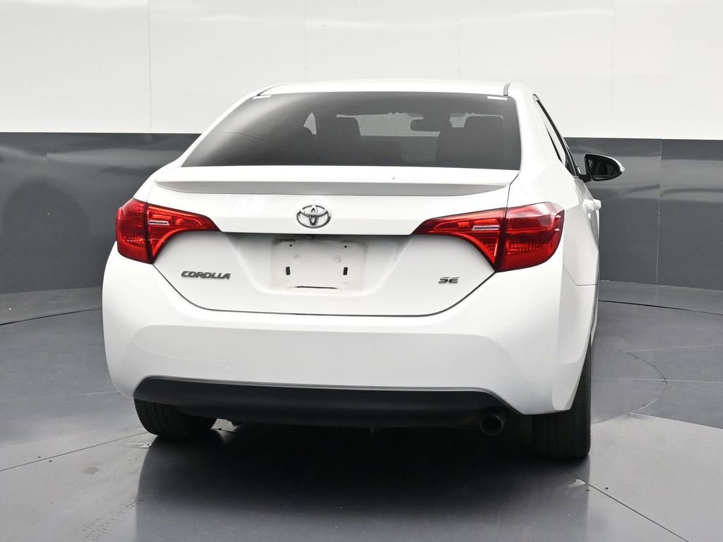 Used 2019 Toyota Corolla SE FWD image 2