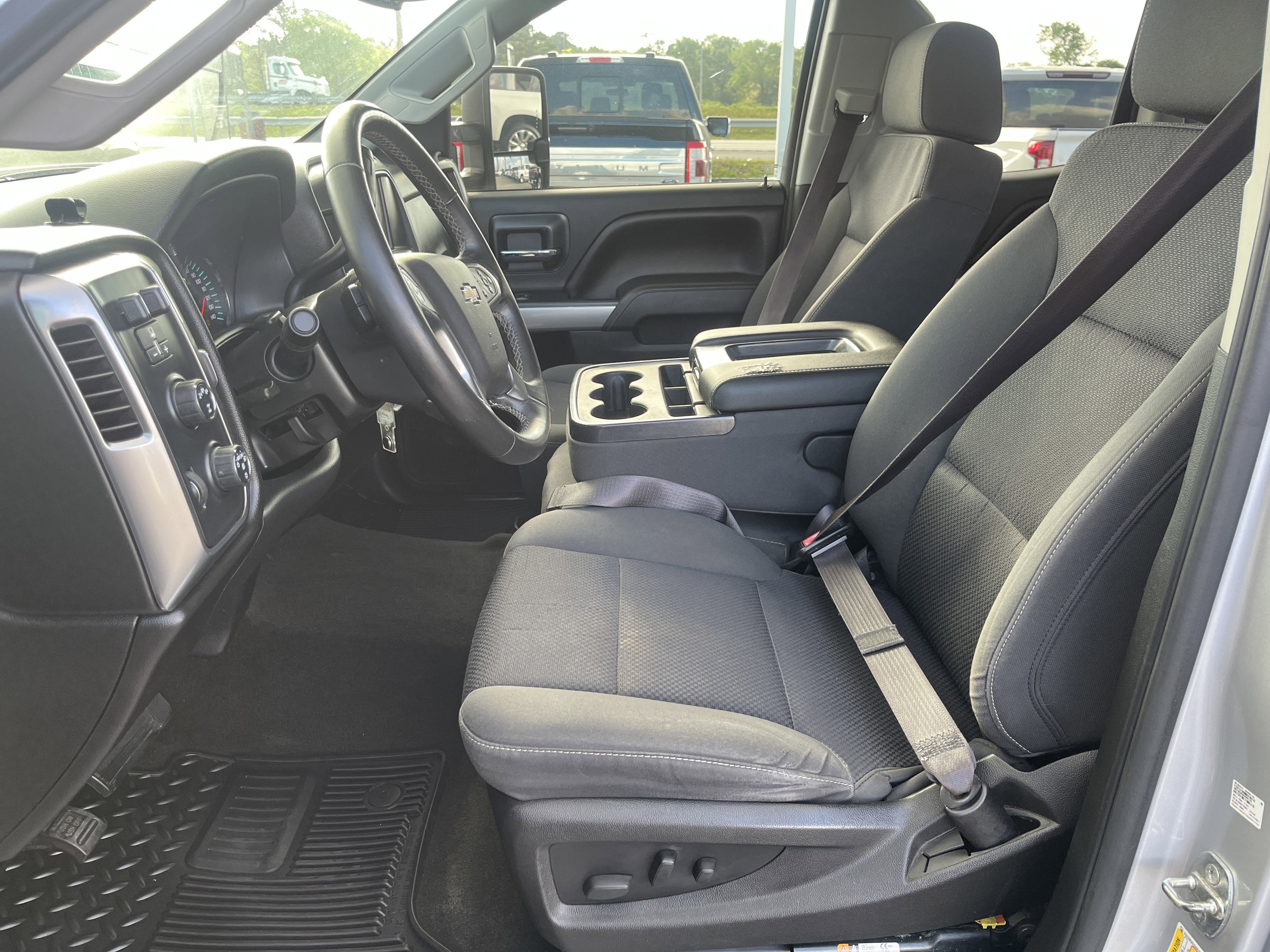 Used 2017 Chevrolet Silverado 2500 LT w/ LT Convenience Package image 15