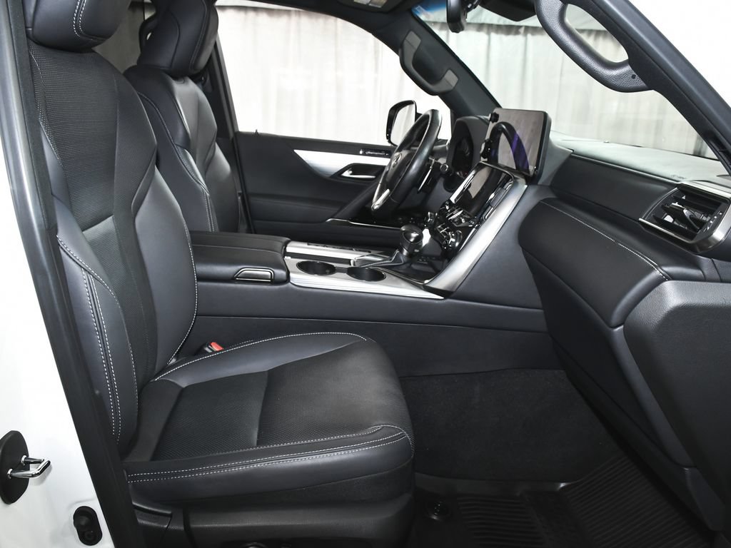 Used 2024 Lexus LX 600 F Sport AWD/4WD image 61