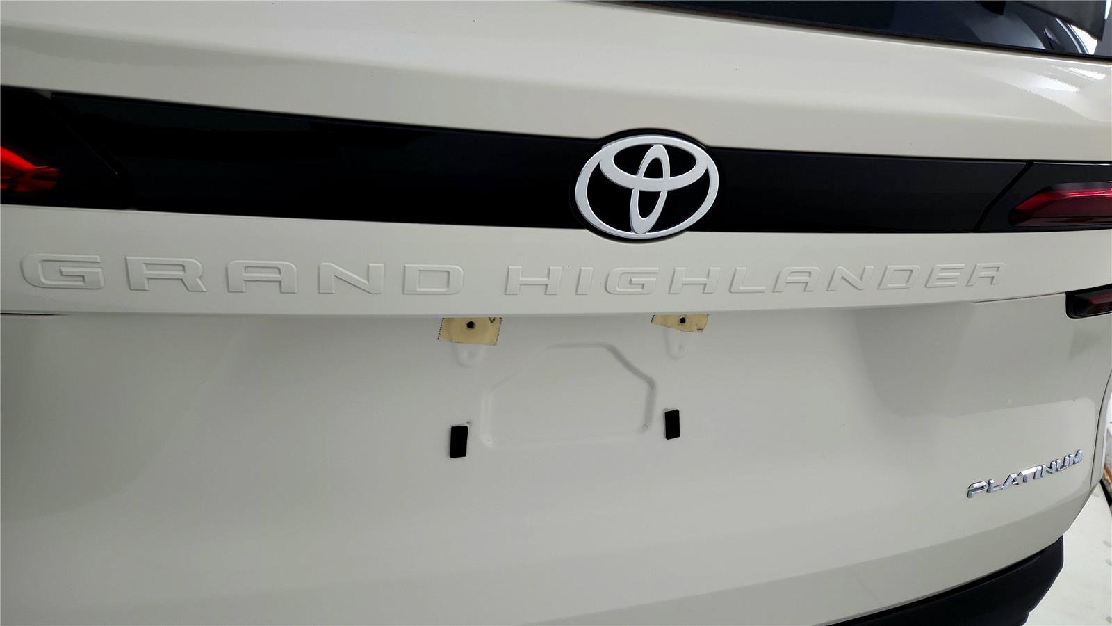 Certified 2024 Toyota Grand Highlander Platinum image 13