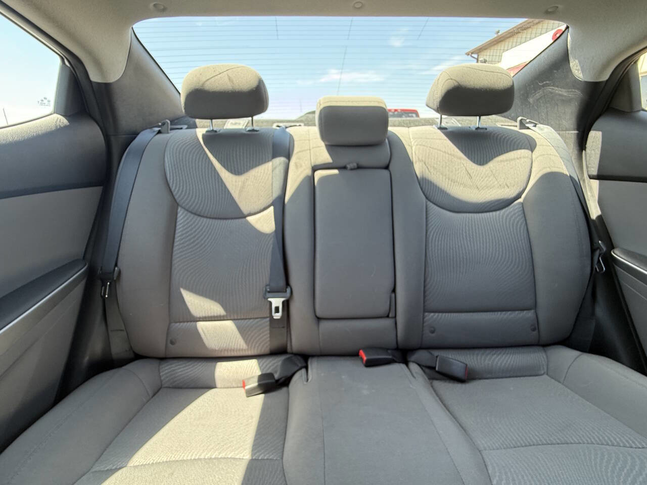 Used 2016 Hyundai Elantra SE FWD image 13