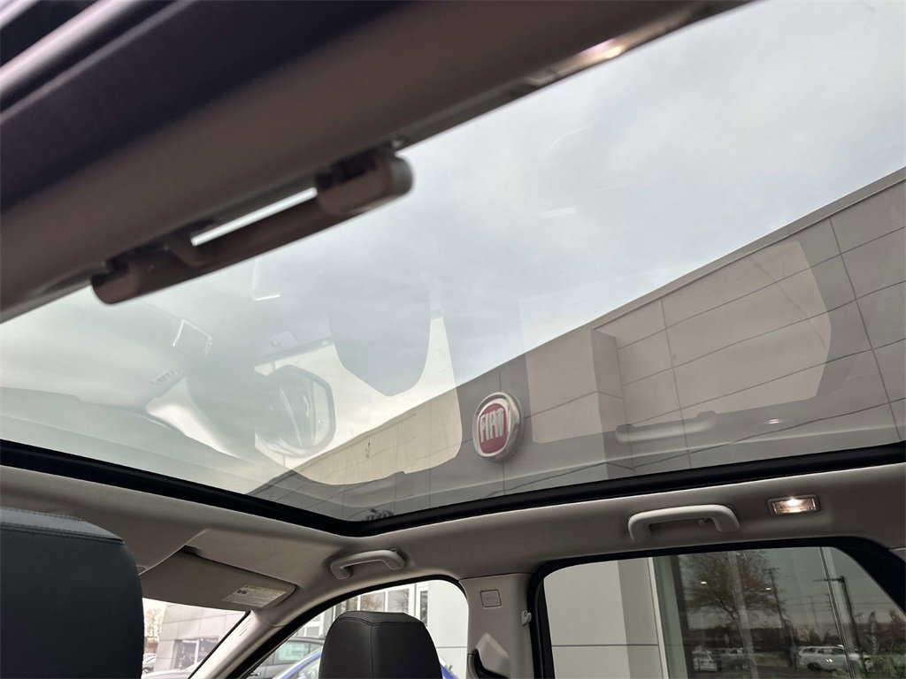 Used 2019 Land Rover Discovery Sport HSE image 12