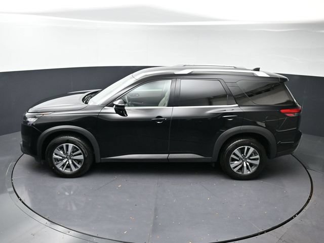 Used 2025 Nissan Pathfinder SL FWD image 29