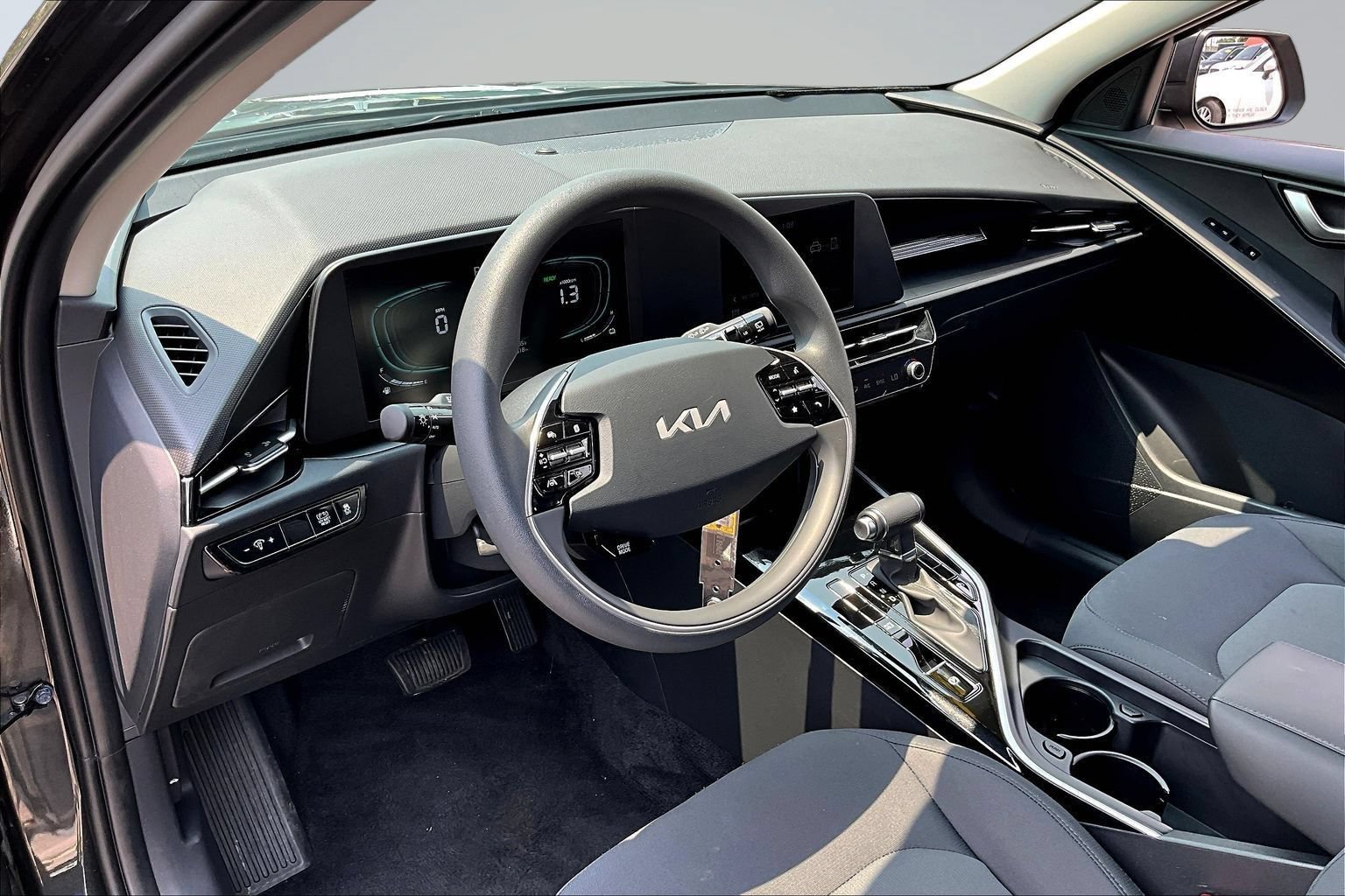 Used 2026 Kia Niro LX FWD image 13
