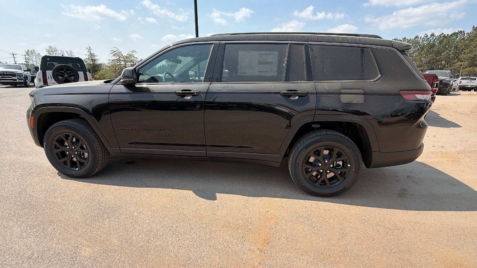 New 2026 RAM 5500 Tradesman w/ Chrome Appearance Group image 10