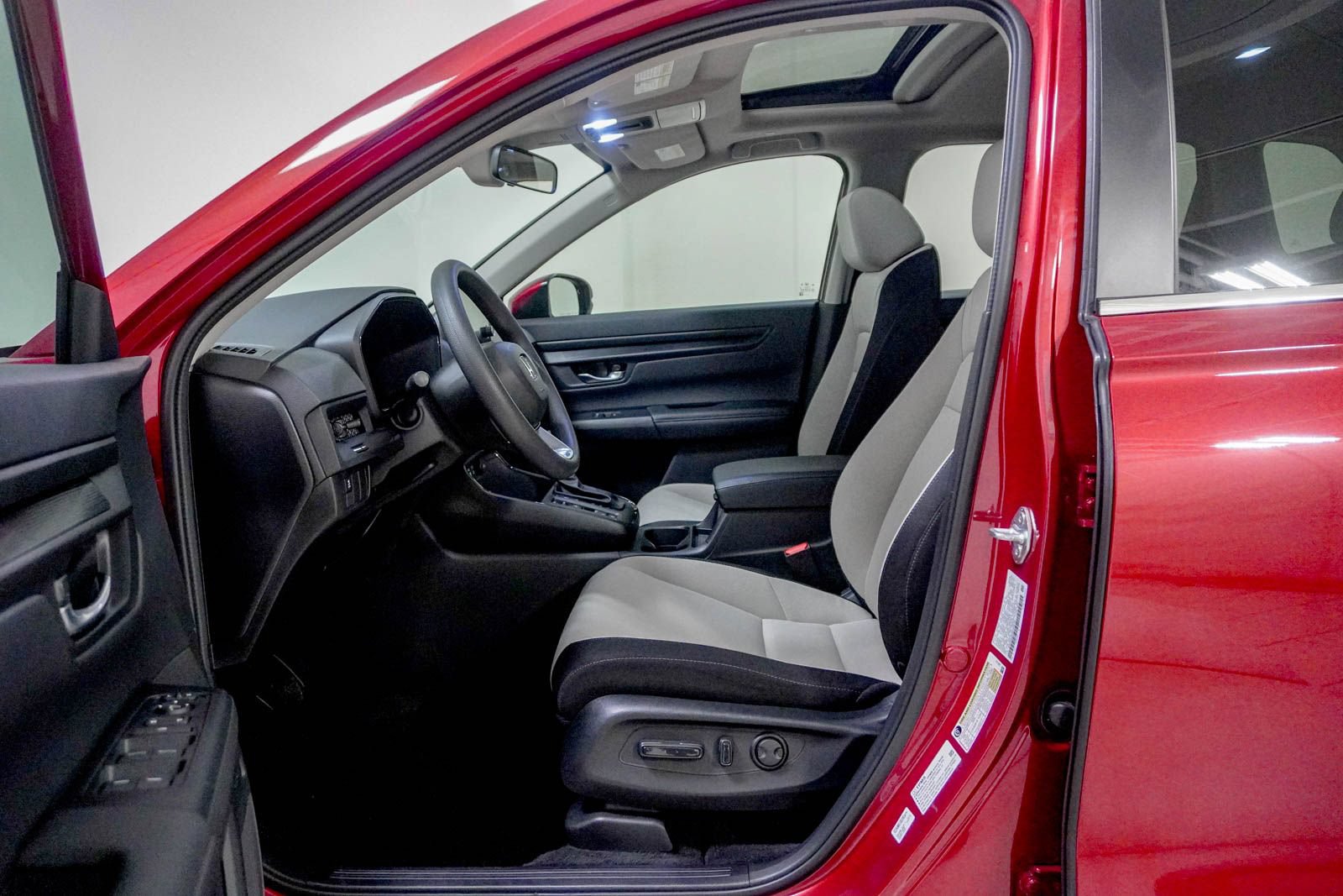 Used 2025 Honda CR-V EX image 19