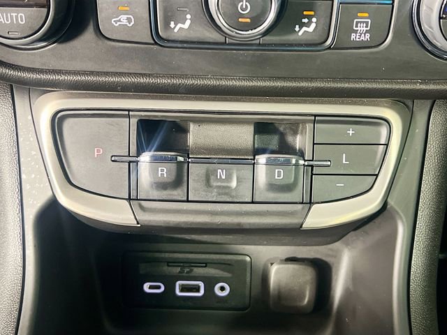 Used 2024 GMC Terrain Denali w/ Denali Premium Package image 24