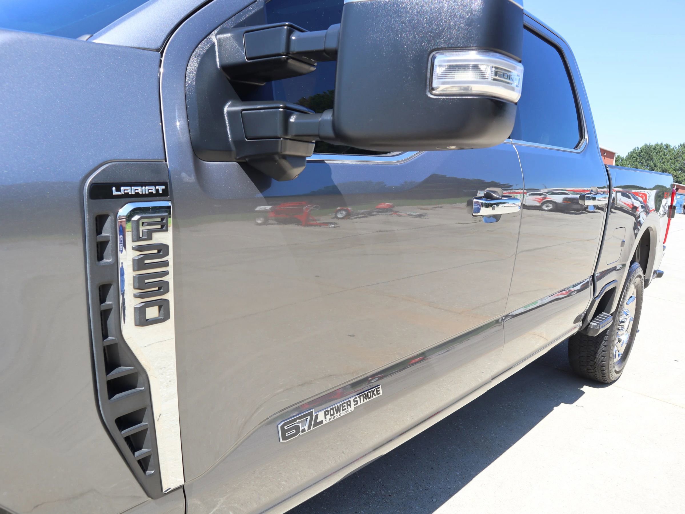 Used 2024 Ford F250 Lariat w/ Lariat Ultimate Package image 37