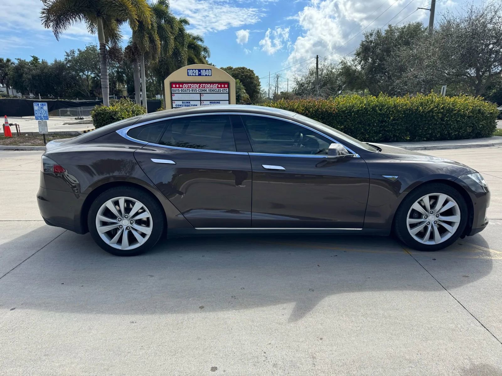 Used 2014 Tesla Model S 85 image 6