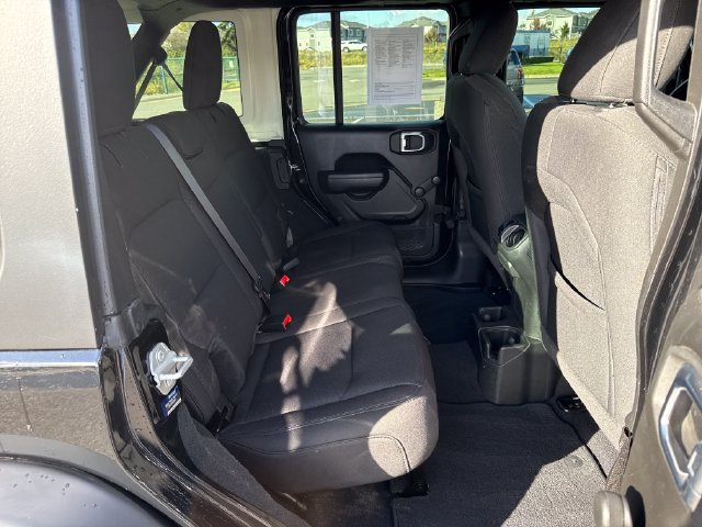 Used 2022 Jeep Wrangler Unlimited Sport AWD/4WD image 12