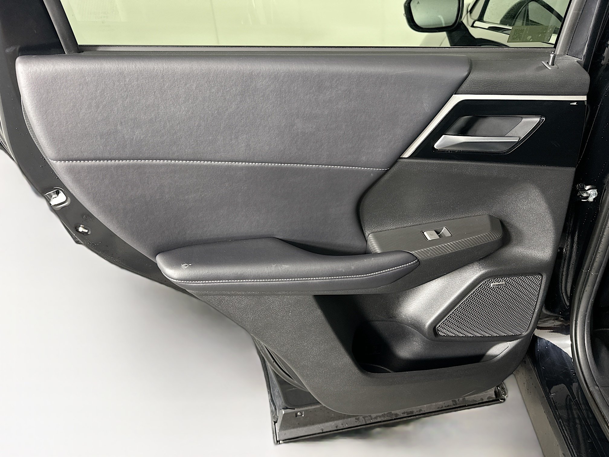 Used 2025 Mitsubishi Outlander SE AWD/4WD image 26