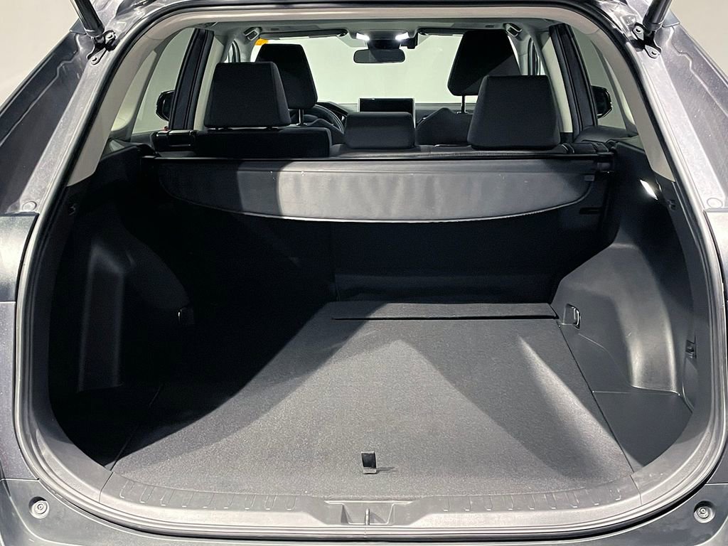 Used 2023 Toyota RAV4 XLE w/ Convenience Package AWD/4WD image 5