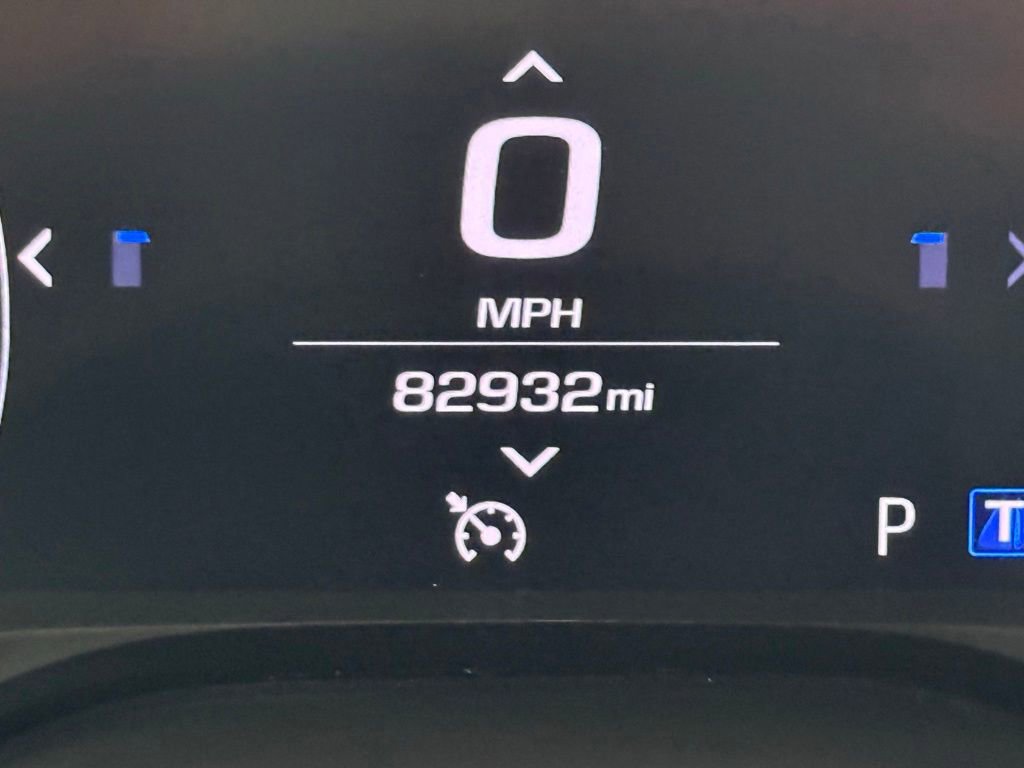 Used 2019 Chevrolet Camaro ZL1 RWD image 24